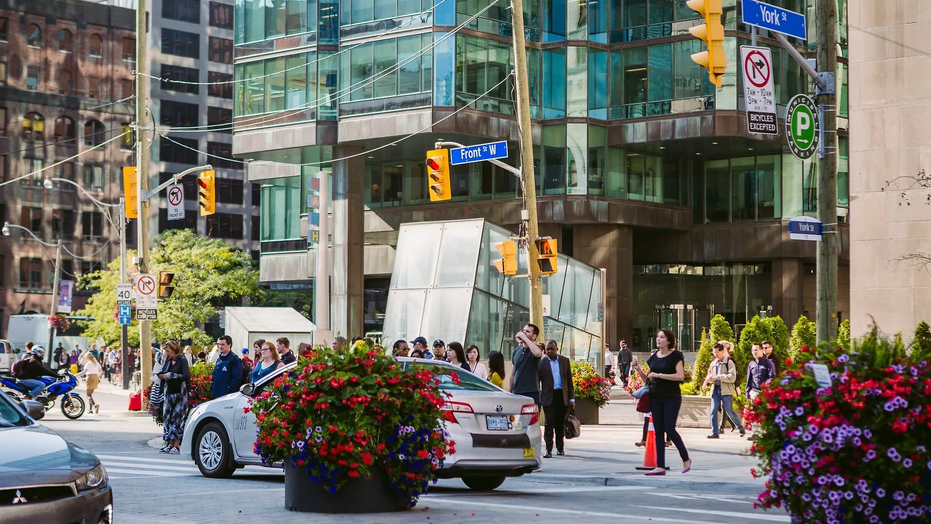 Quickstay - Premium 2Bdrm Downtown Condo Toronto Canada